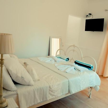 Kato Spilaion Albert'S Place מראה חיצוני תמונה