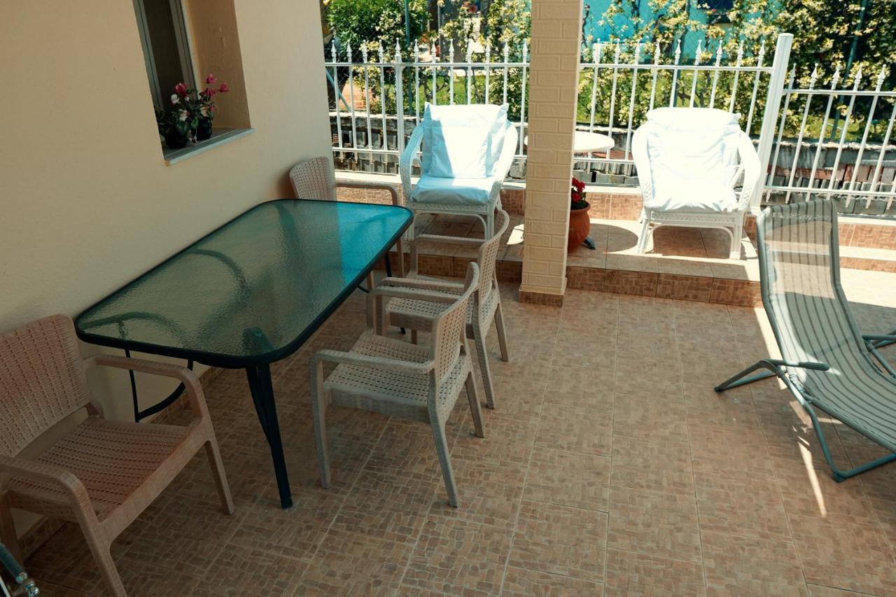 Kato Spilaion Albert'S Place מראה חיצוני תמונה