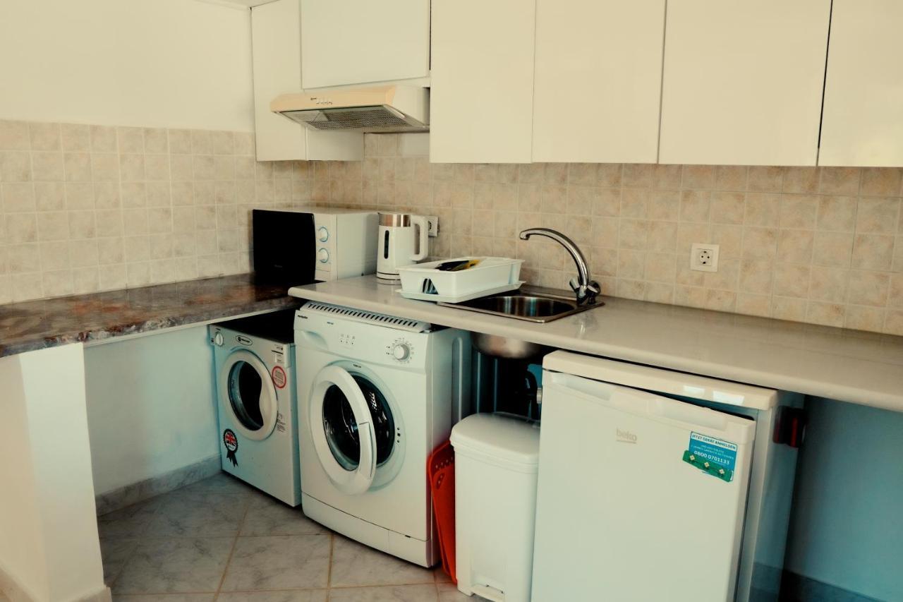Kato Spilaion Albert'S Place מראה חיצוני תמונה