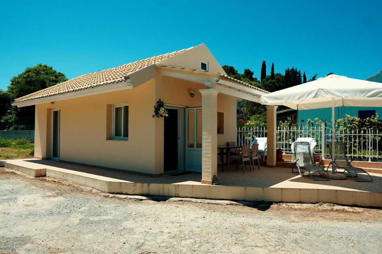 Kato Spilaion Albert'S Place מראה חיצוני תמונה