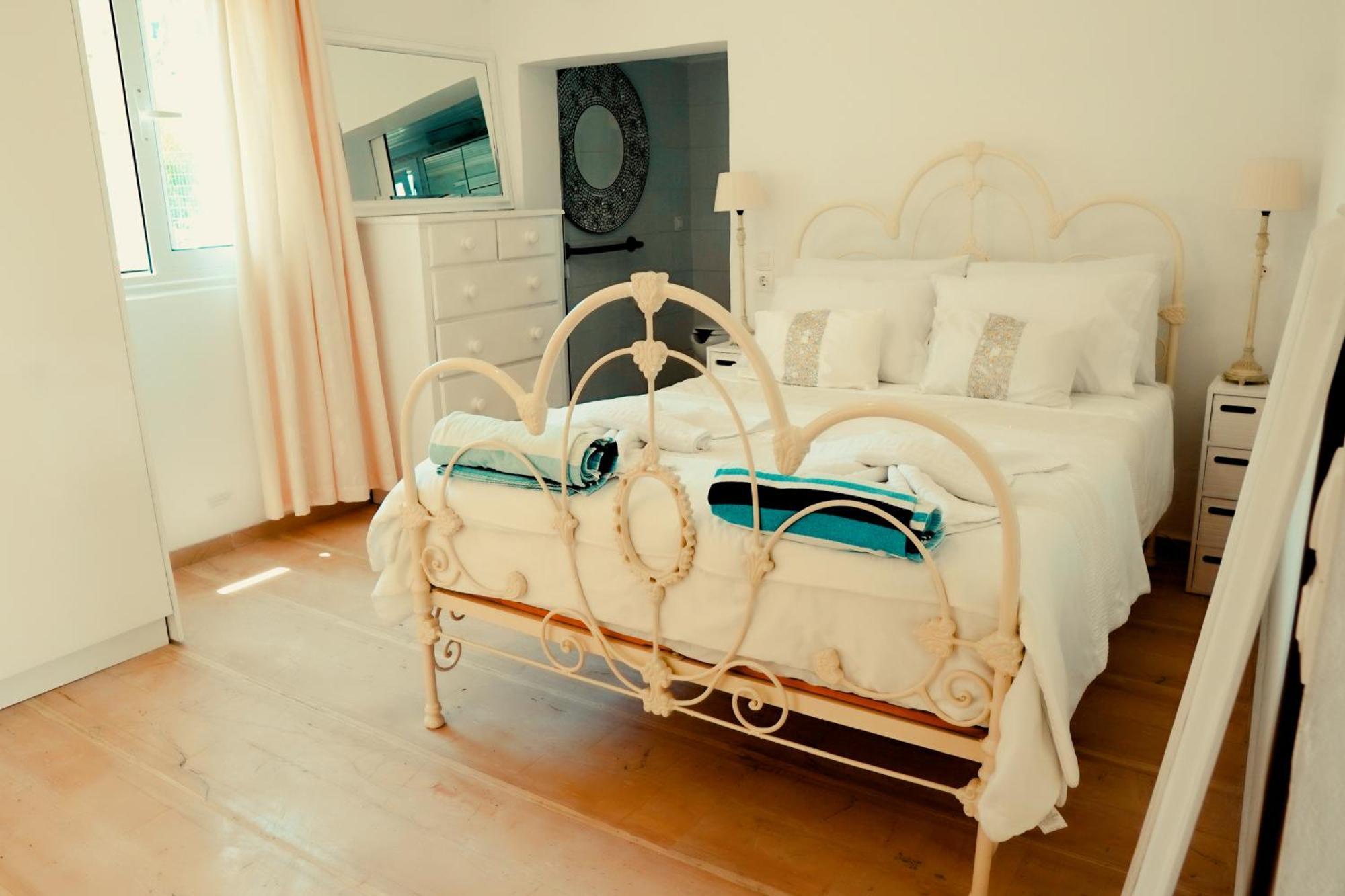 Kato Spilaion Albert'S Place מראה חיצוני תמונה